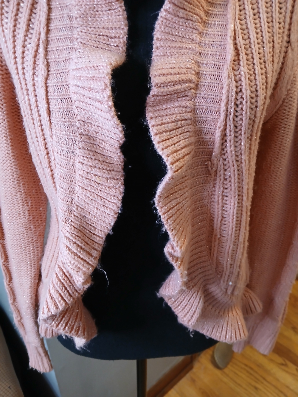 Elle Dusty Pink Ruffle-Front Cable Knit Cardigan - Picture 4 of 8